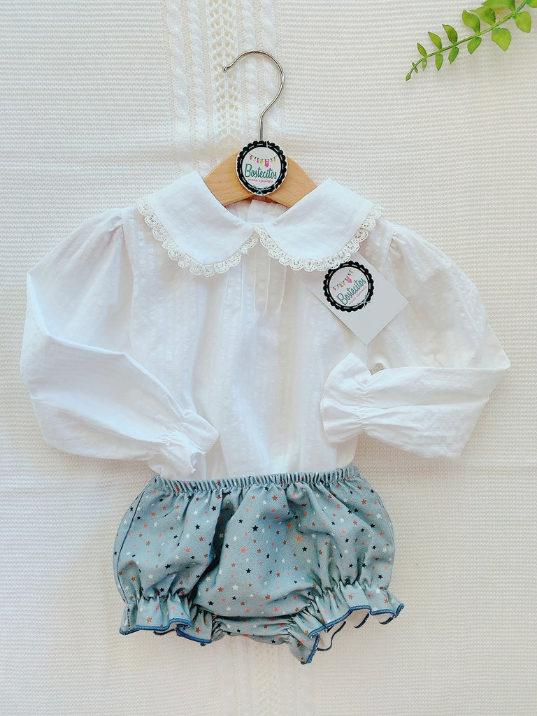 Conjunto blusa, vestido y calzón azul estampado caballos con moño de terciopelo azul marino (18 meses)