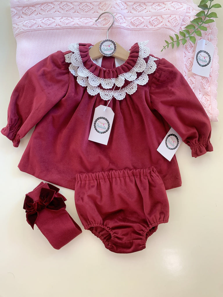 Conjunto tinto calzón y vestido (18 meses)