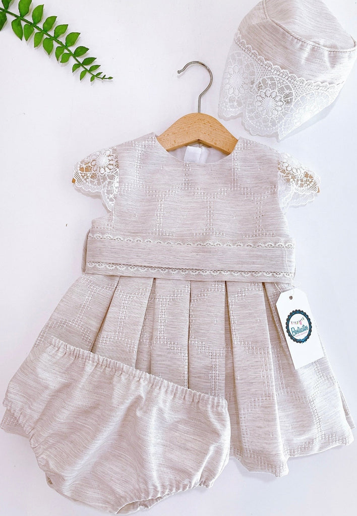 VESTIDO BEIGE 3 PZS CON ENCAJE