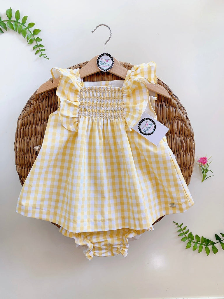 Conjunto español vestido corto con calzón amarillo cuadros blancos bordado