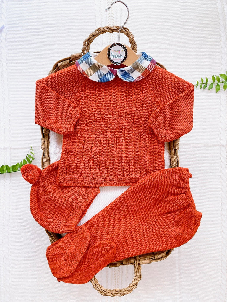 Conjunto tejido color ladrillo cuello cuadros