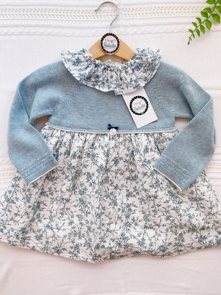 Vestido azul tejido con flores azules (36 meses)