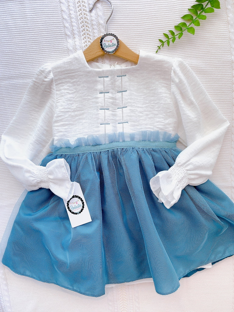Vestido español manga larga blanca con tul azul