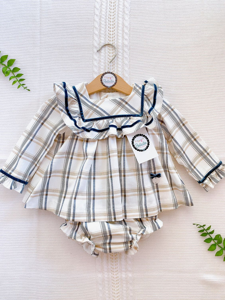 Vestido beige cuadros café con detalles azul marino