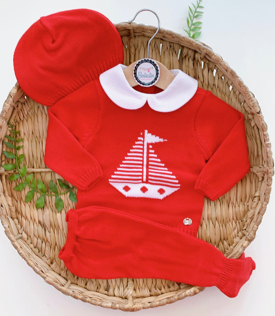 Tejido rojo barco y cuello blanco