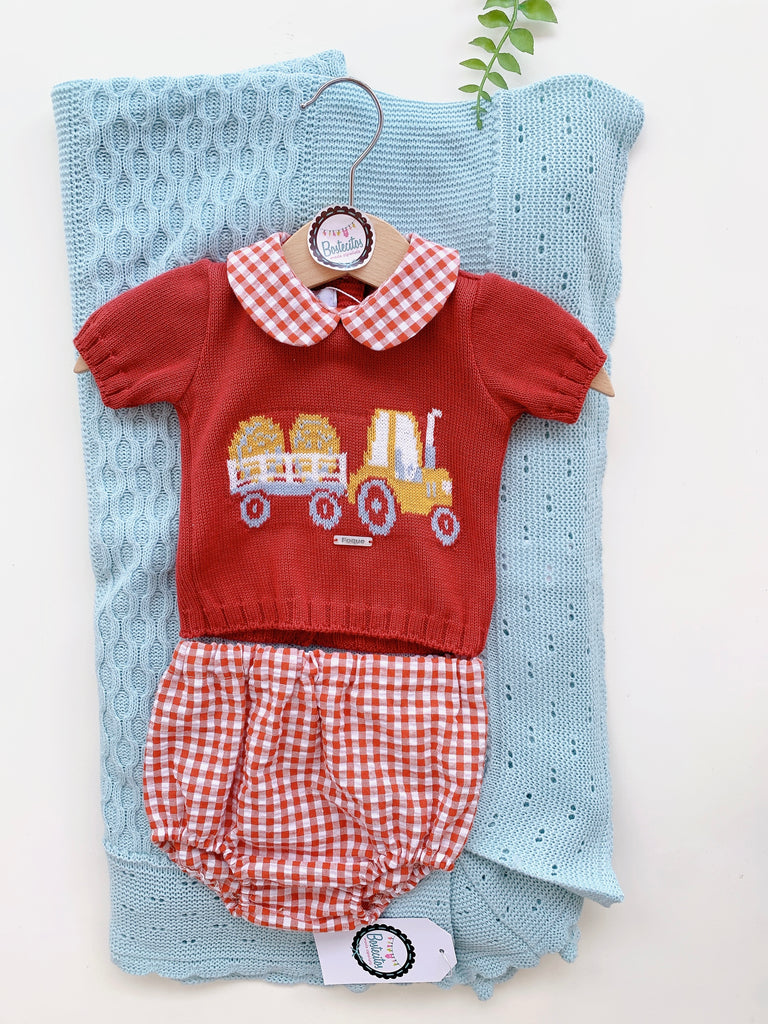 Conjunto trenecito camisita tejida con calzoncito cuadrado (3 meses)