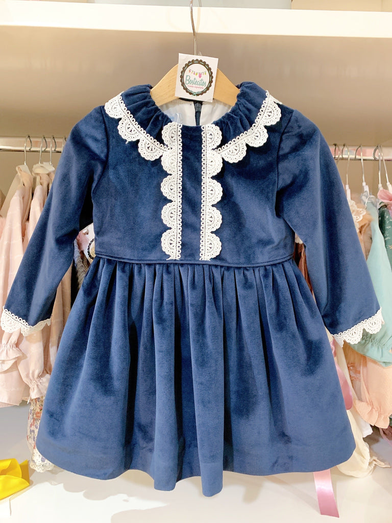 Vestido terciopelo azul marino con detalles blancos
