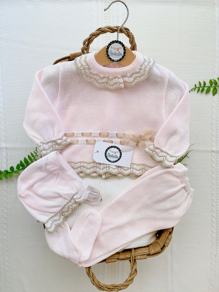 Conjunto tejido 3 piezas rosa bebé- 12 Meses
