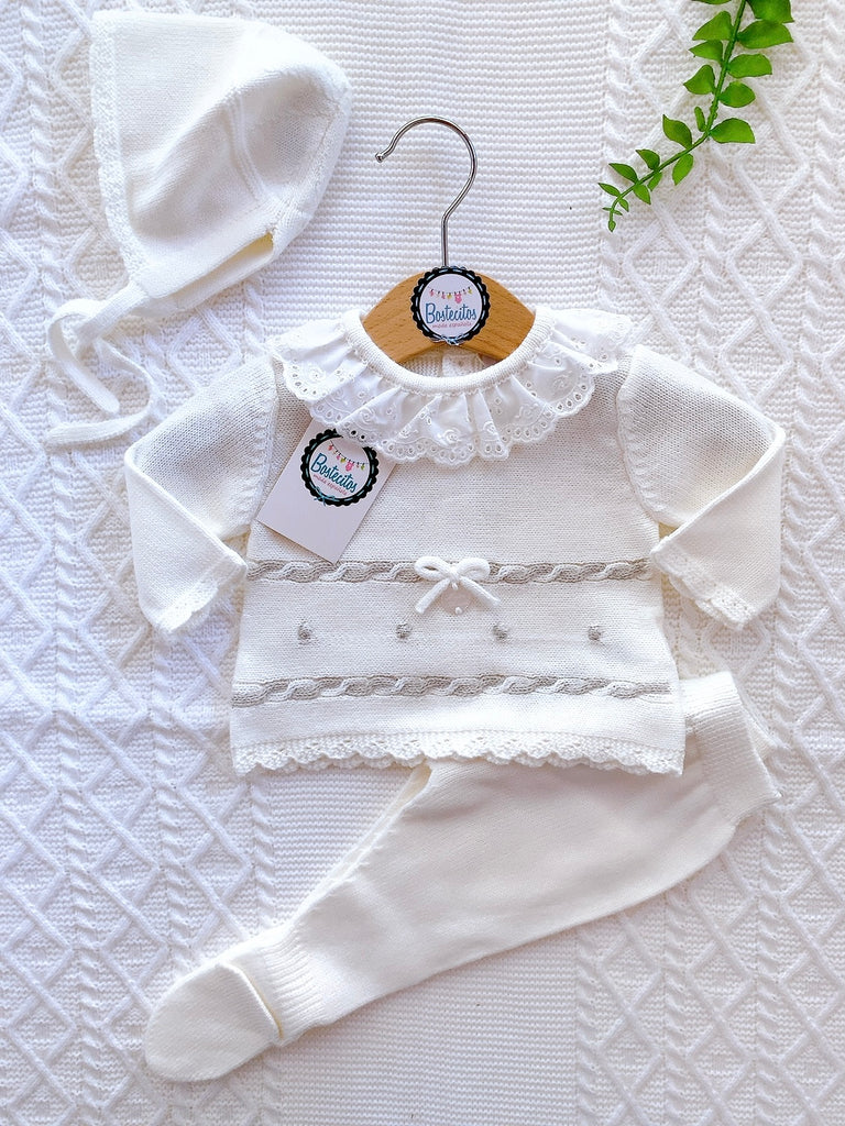 Tejido blanco Perla con cuello Olán beige con dos líneas horizontales gris con beige (1 mes)