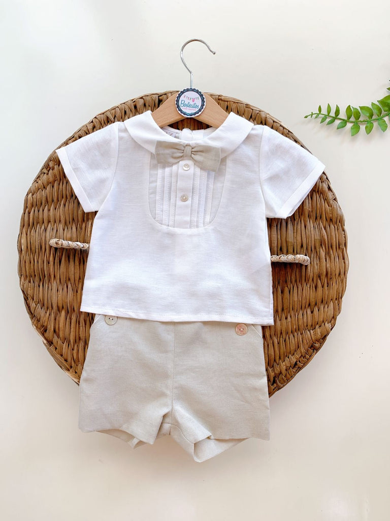 CONJUNTO SHORT BEIGE CAMISA CON MOÑITO