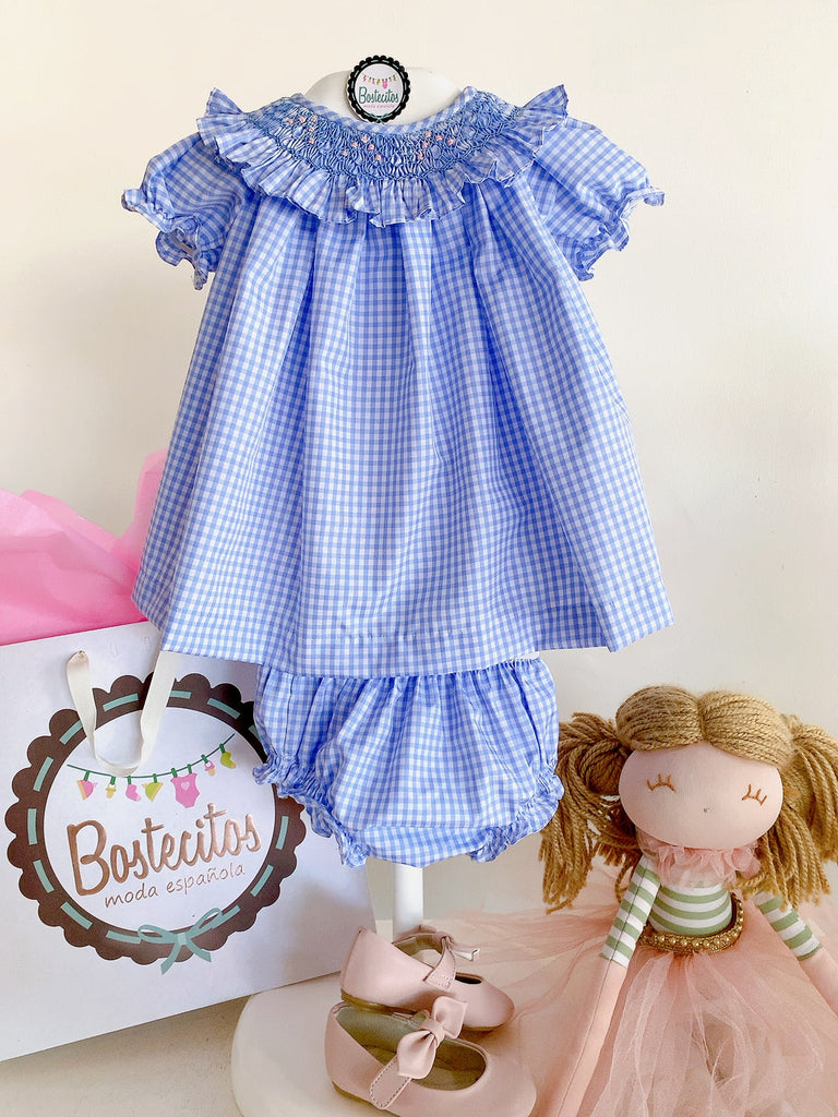 Conjunto calzon con vestidito cuello bordado a mano