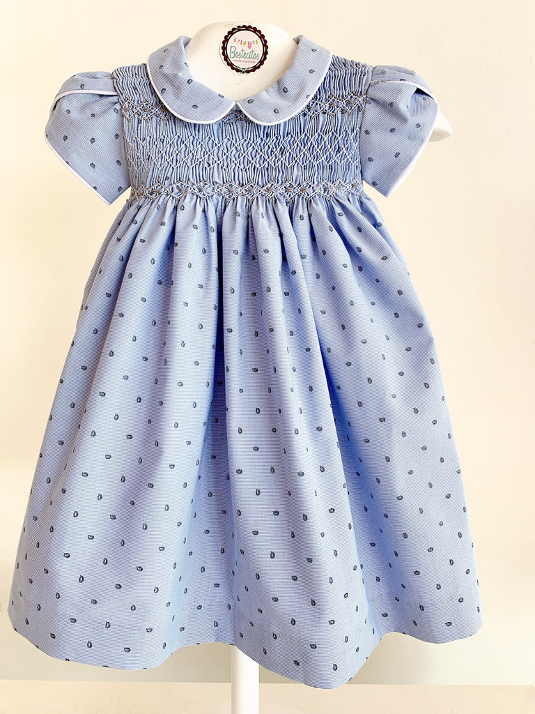 Vestido azul gris con bolitas bordado a mano