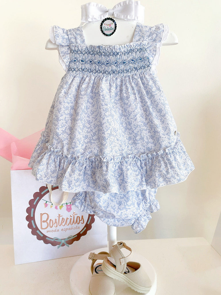 Conjunto vestido con calzón flores azules bordado