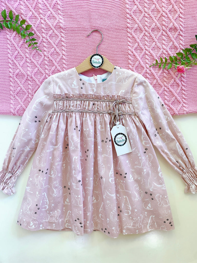 Vestido rosa estampado gatitos