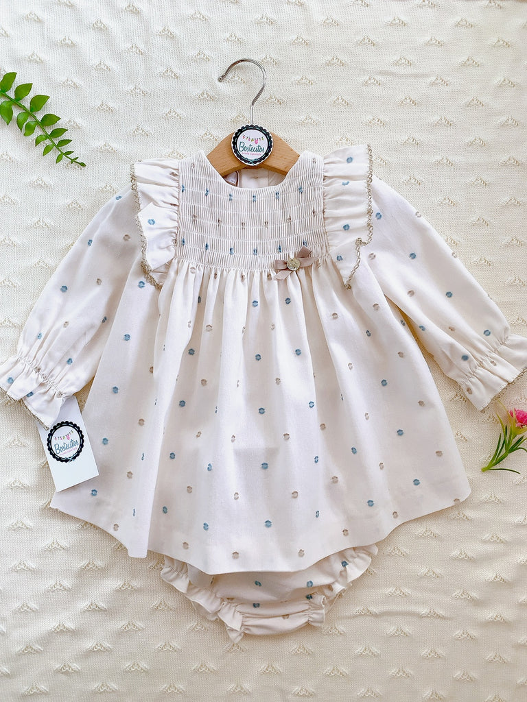 Vestido beige tela plumeti bolitas azules con café