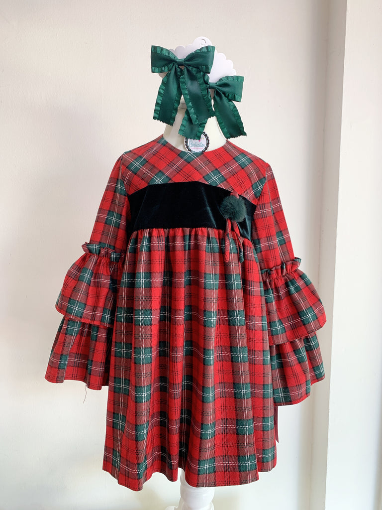 Vestido cuadros rojos con verde con pompón verde(8 años)