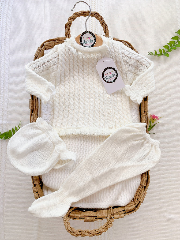 Conjunto tejido blanco recién nacido