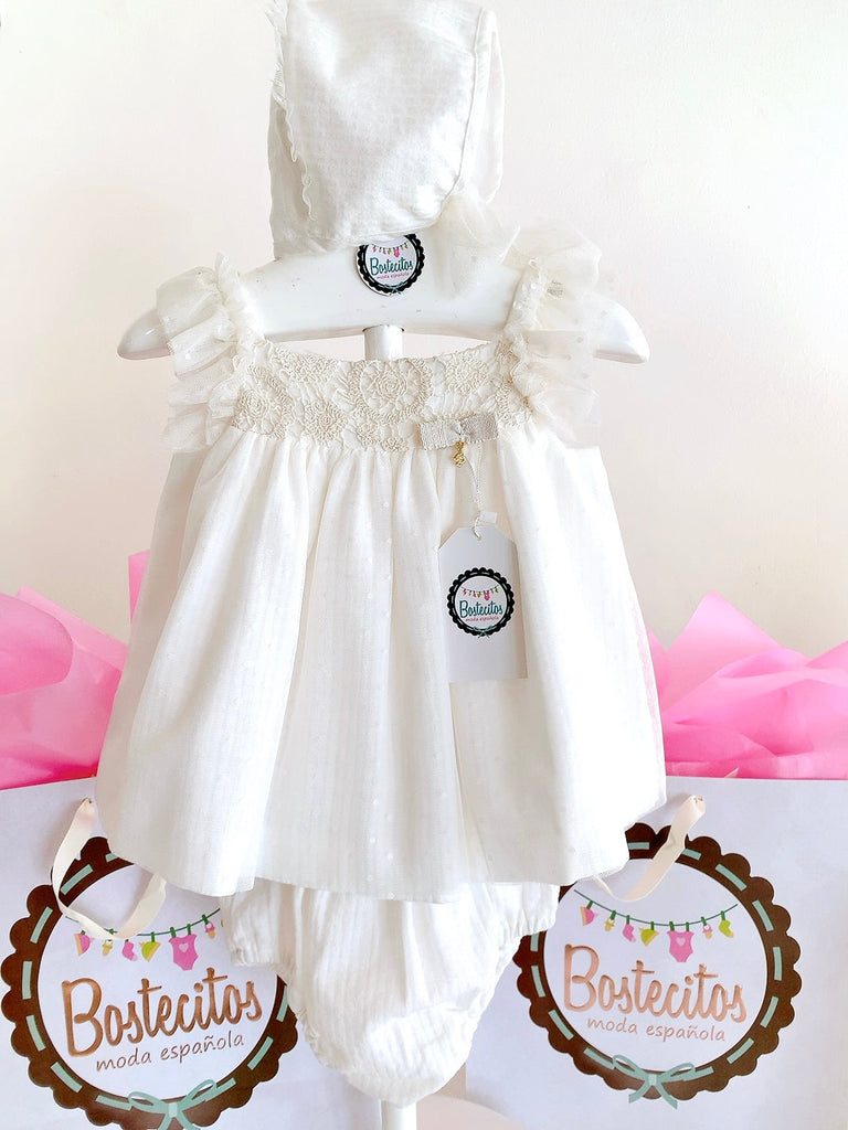 Conjunto beige bordado al frente café y mono(24 meses)