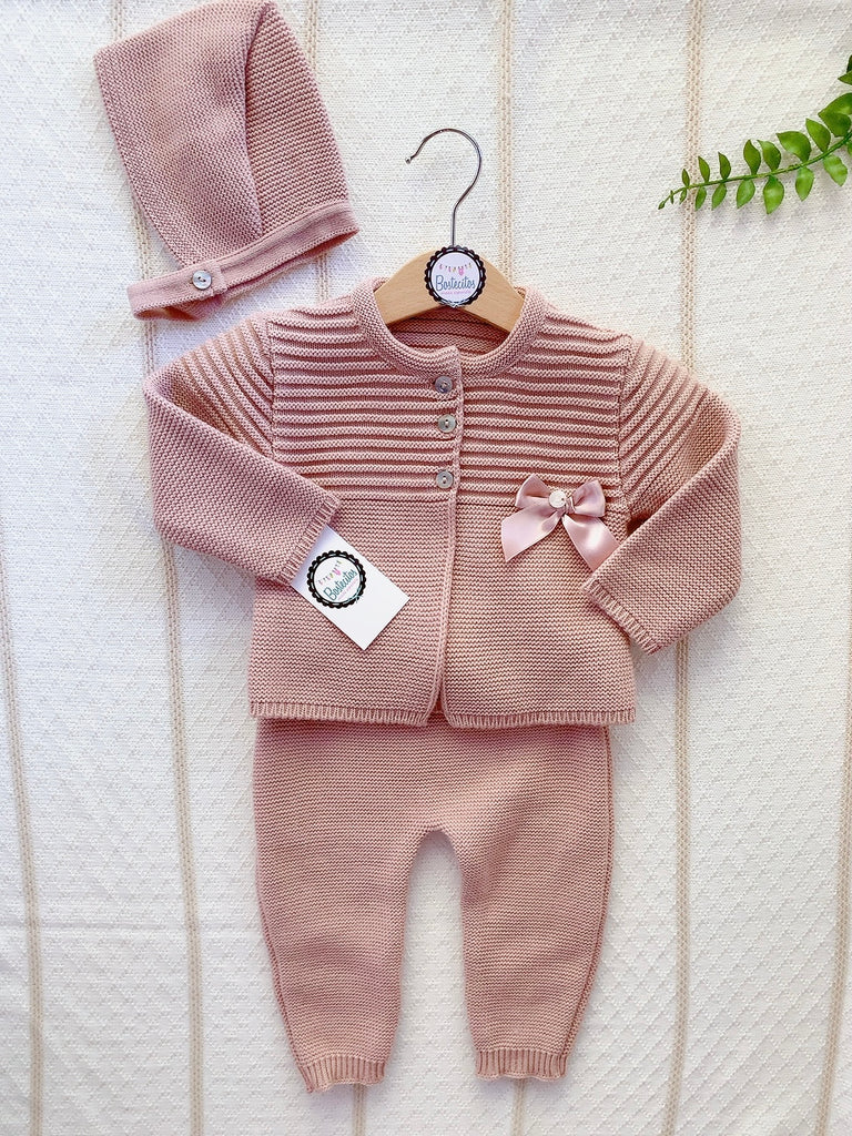 Tejido 3 piezas rosa palo suéter, pantalón y gorro