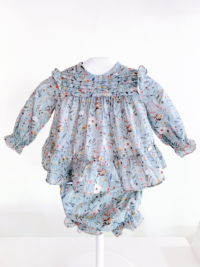 Conjunto verde flores