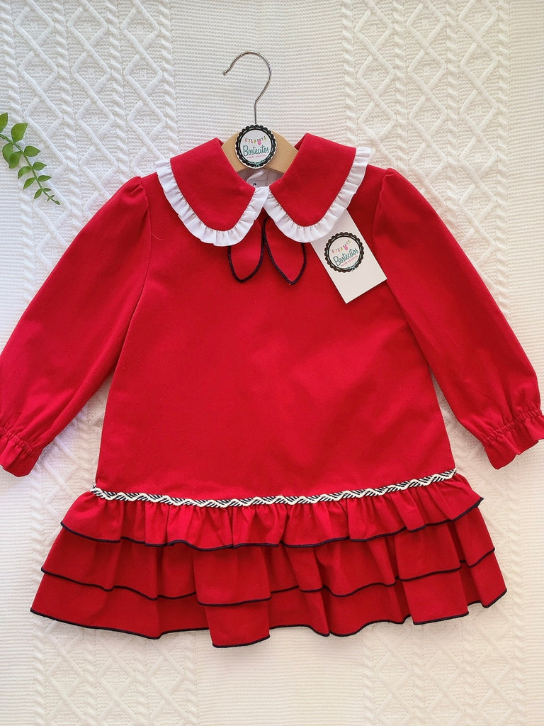 Vestido rojo cuello con Olán blanco