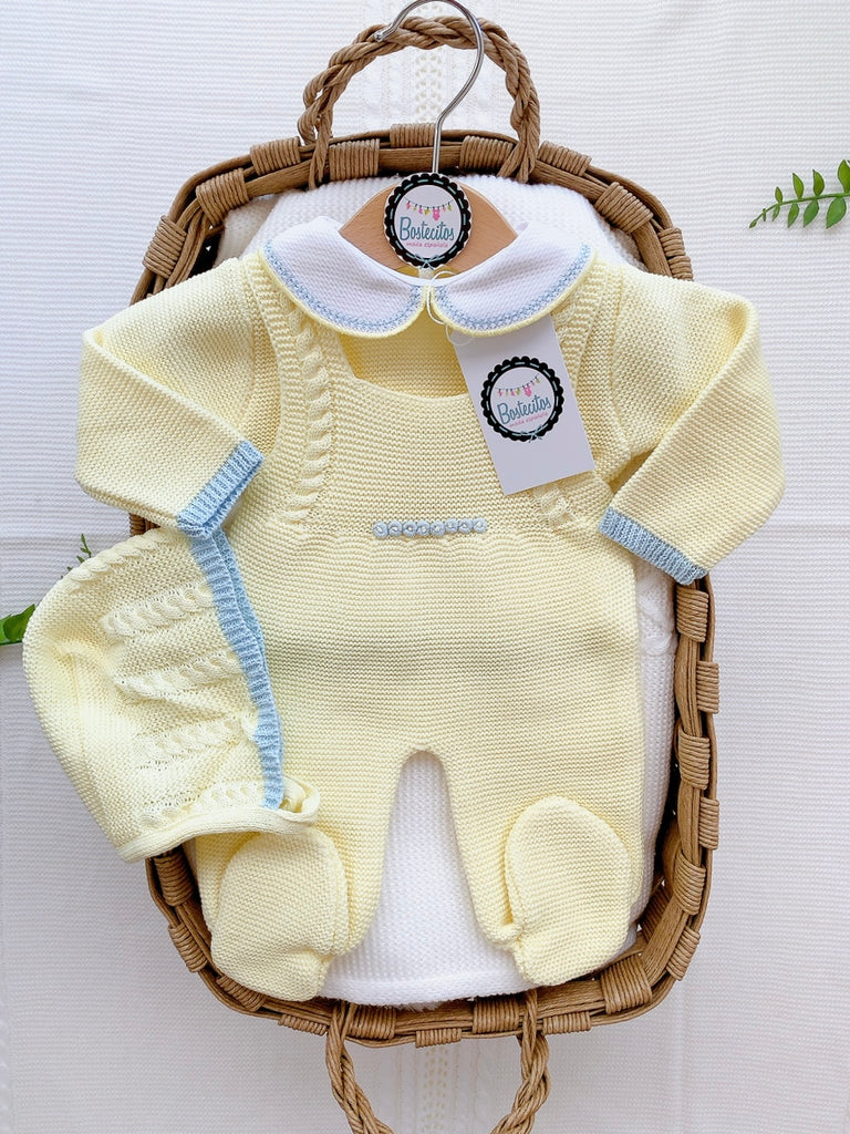 Tejido overol amarillo cuello blanco con detalles color gris (0-1 mes)