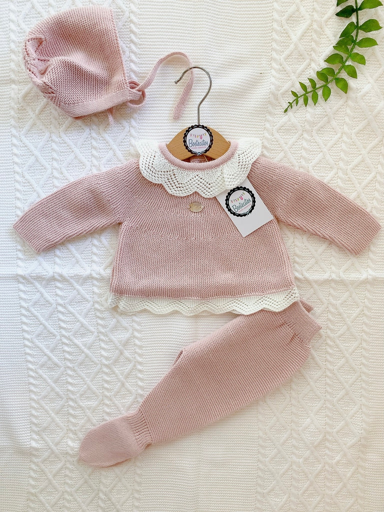 Tejido Español color rosa palo con cuello bordado blanco