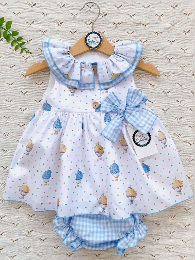 Vestido español blanco con estampado globos moño cuadros con calzón