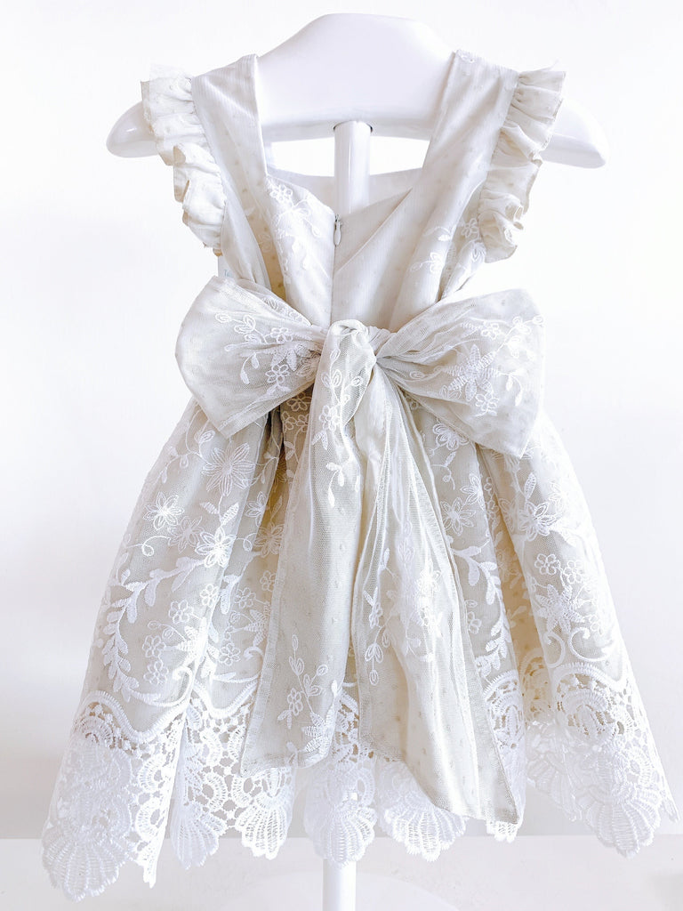 Vestido ceremonia con tul bordado