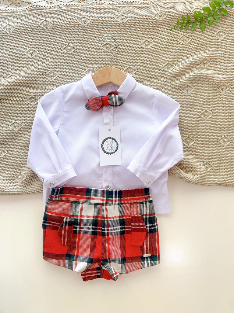 Conjunto short navideño, camisa blanca con moño