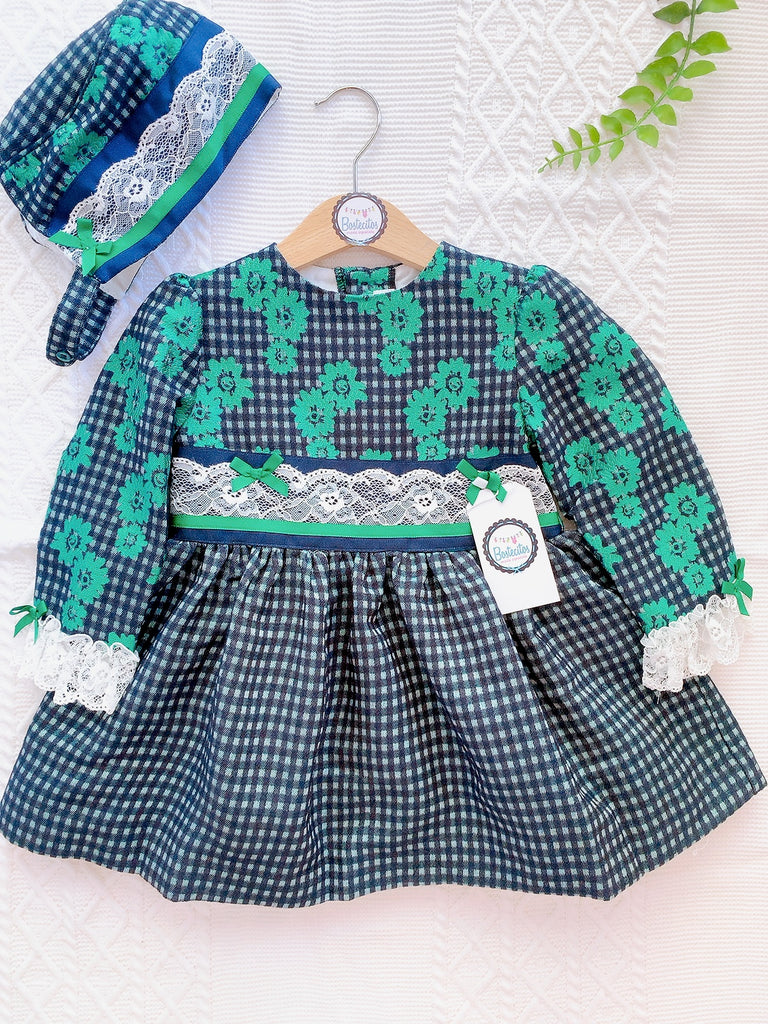 VESTIDO CON CAPOTA VERDE FLORES ENCAJE (30 meses)