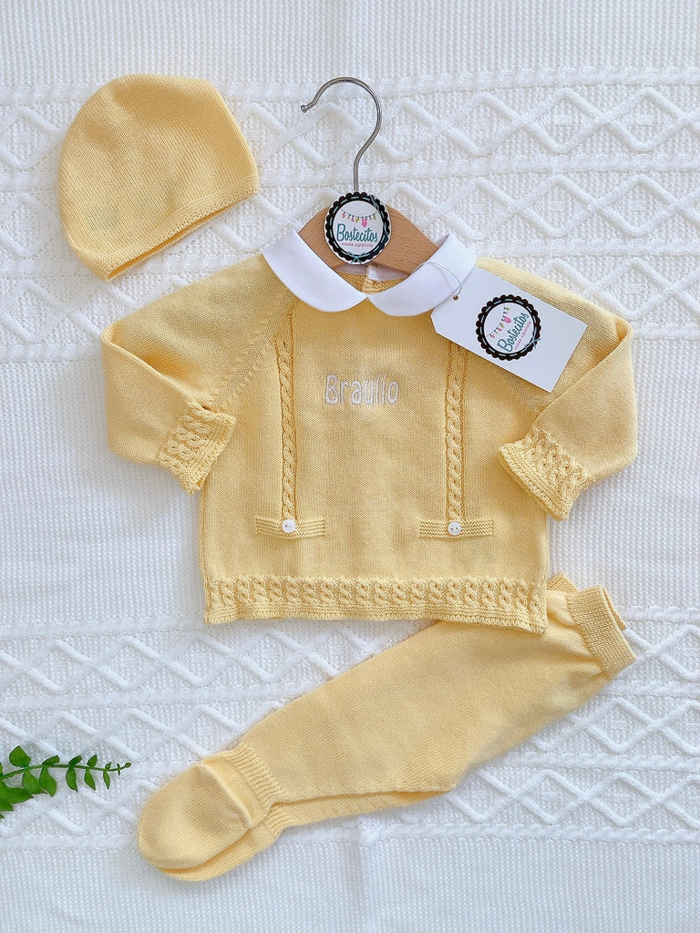 Tejido amarillo con cuello blanco detalles en mangas y cuello blanco (1 mes)