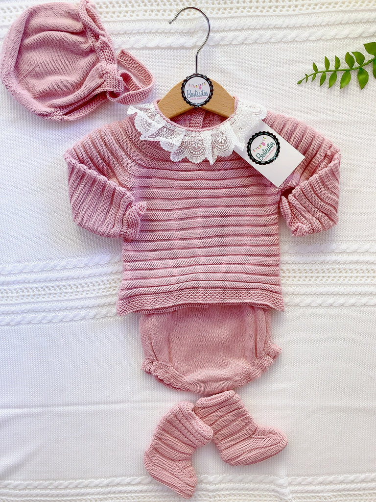 Tejido rosa palo botitas bordadas, calzón suéter y gorro (3 meses)