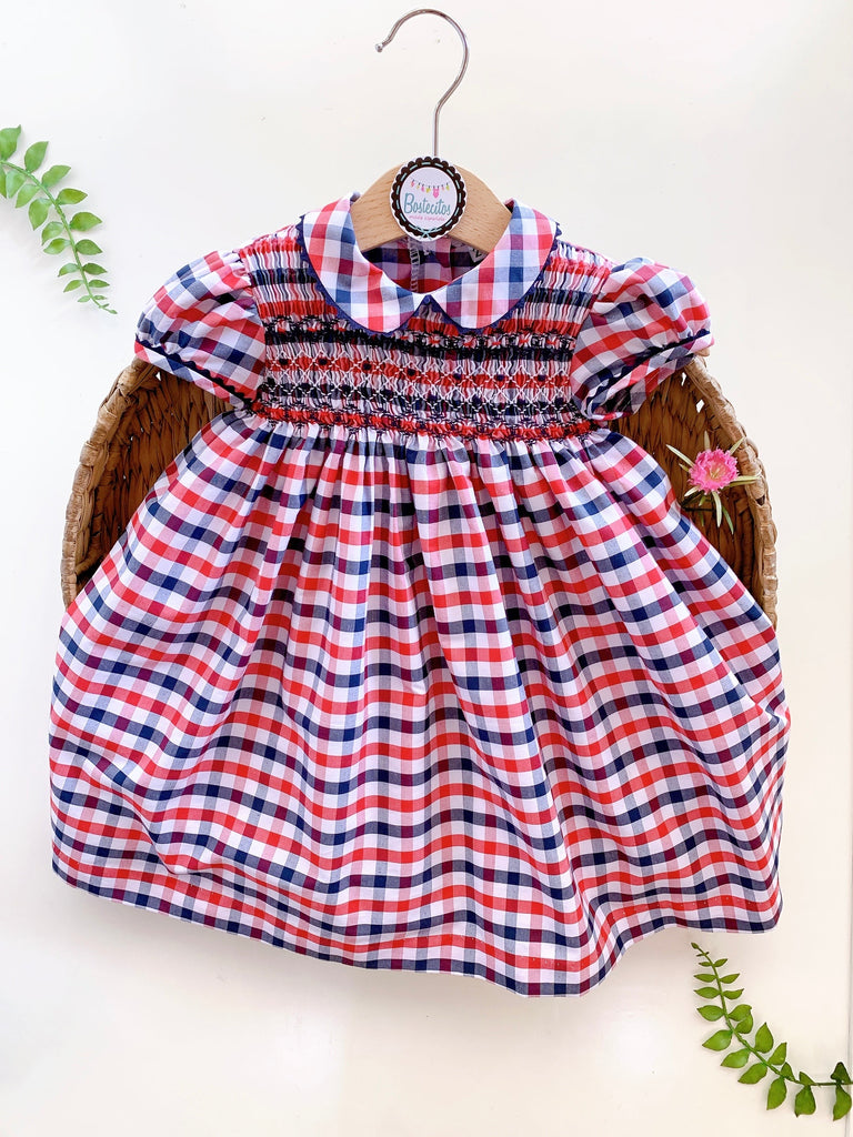 Vestido manga corta cuadros rojo con azul marino y blanco bordado a mano