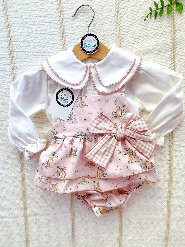 Ranita rosa con estampado osito con blusa manga larga blanca