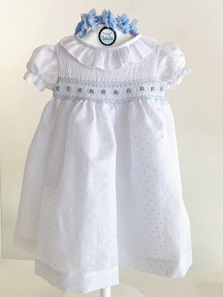 Vestido blanco puntos blancos bordado flores azules