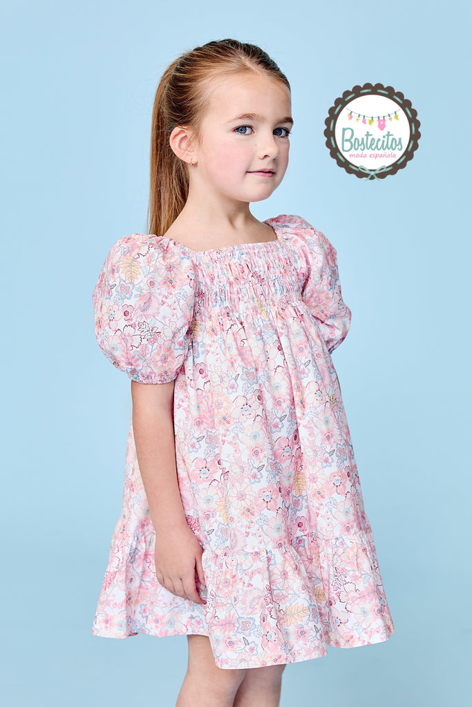 Vestido flores coral flores mangas pomposas
