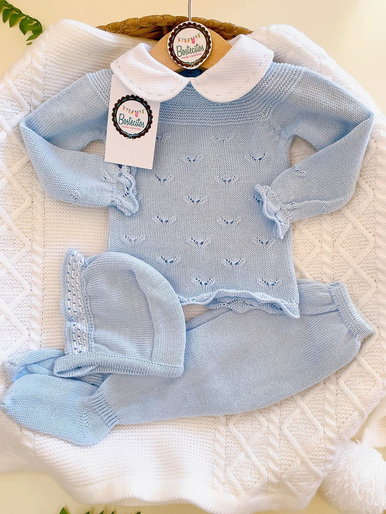 CONJUNTO TEJIDO AZUL CELESTE UVE