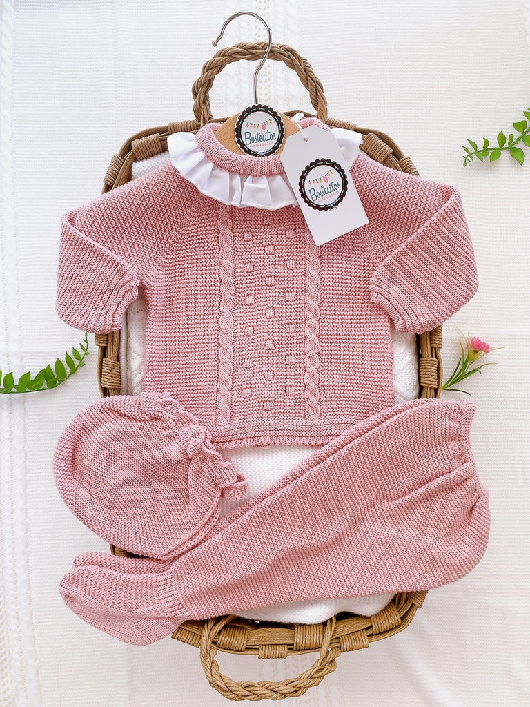 Tejido rosa olán blanco en cuello