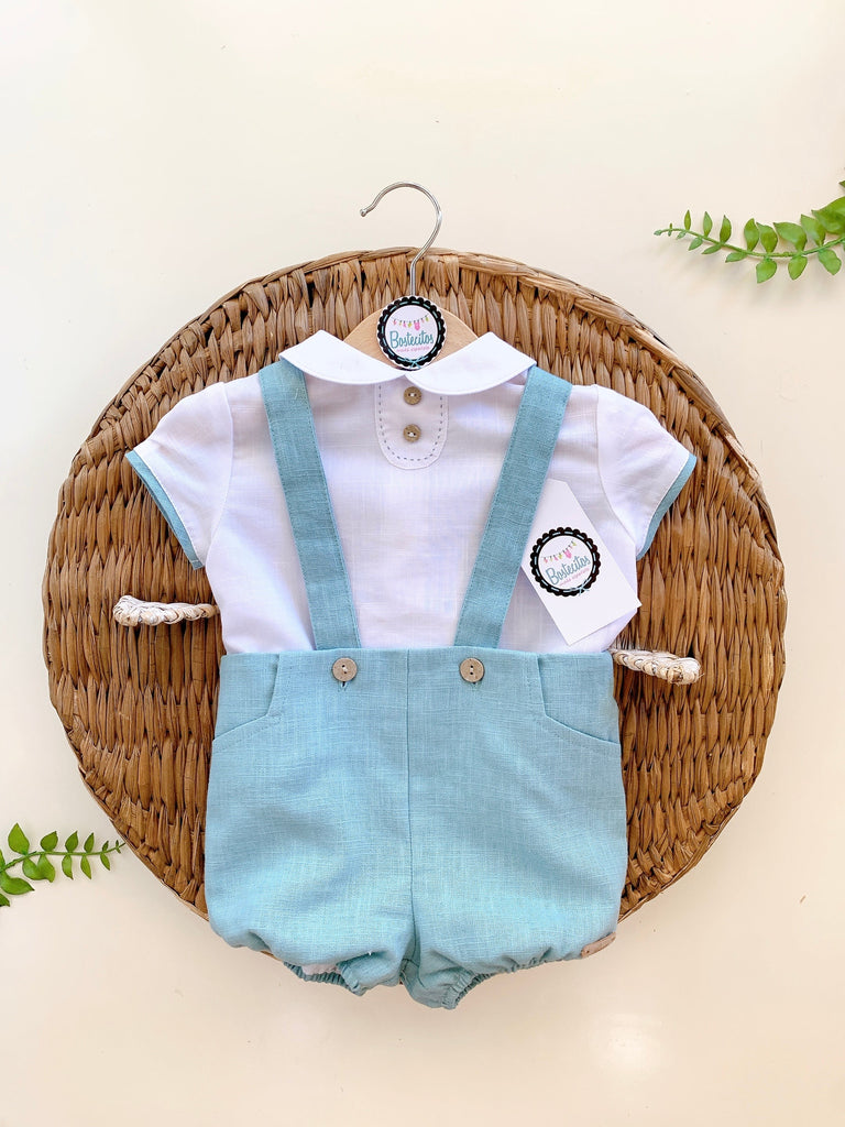 Conjunto español short con tirantes lino azul verde con camisa blanca detalles en manga