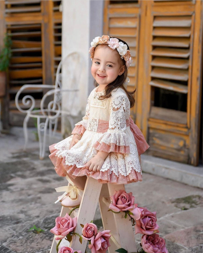 Ceremonia Beige Con Rosa