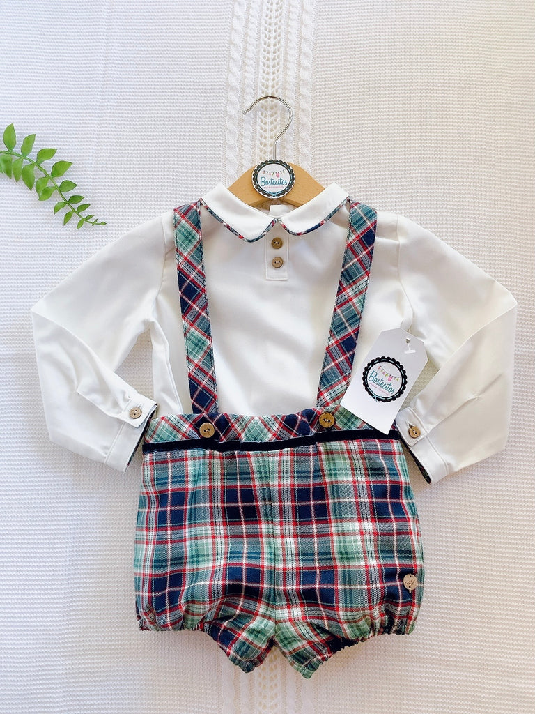 Conjunto short con tirantes cuadros verdes con azul marino y camisa blanca