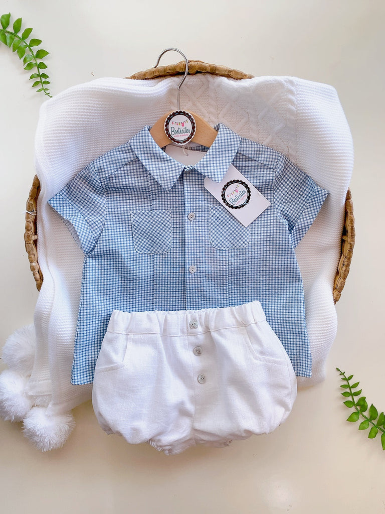 Conjunto camisa cuadros azul con blanco con short blanco
