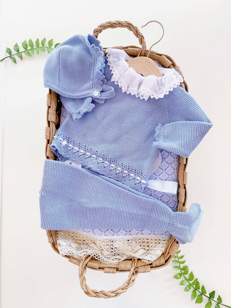 CONJUNTO TEJIDO 3 PIEZAS AZUL Y CUELLO BLANCO (12 MESES)