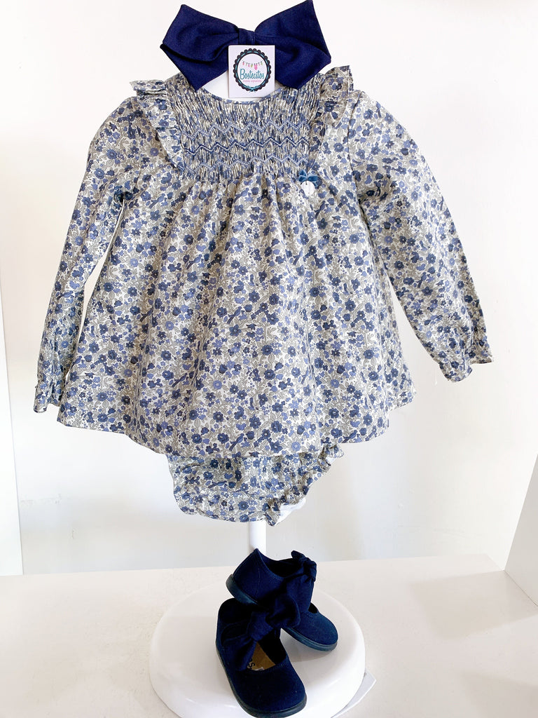 Conjunto bordado flores azul marino vestido y calzón