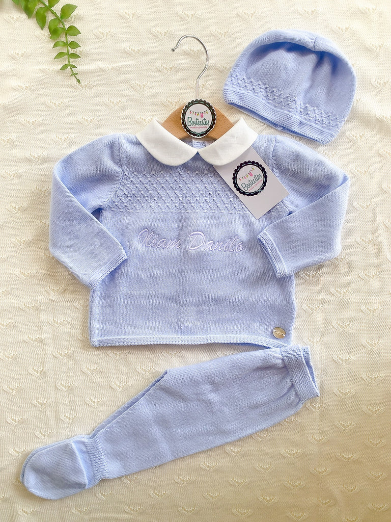 Conjunto español tejido azul con gorro blanco celeste 3 piezas (3 meses)
