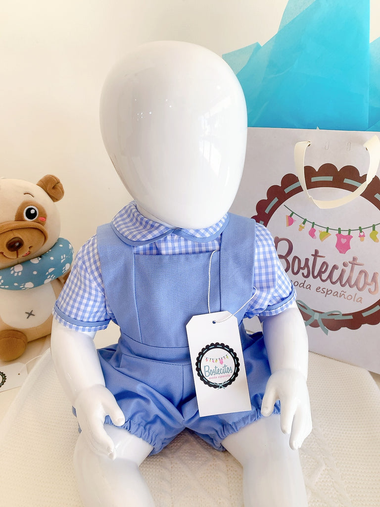 Overol corto azul con camisa cuadros azul con blanco
