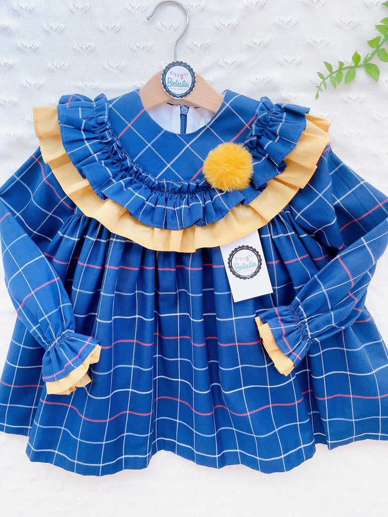 Vestido azul marino con cuadros pompón amarillo