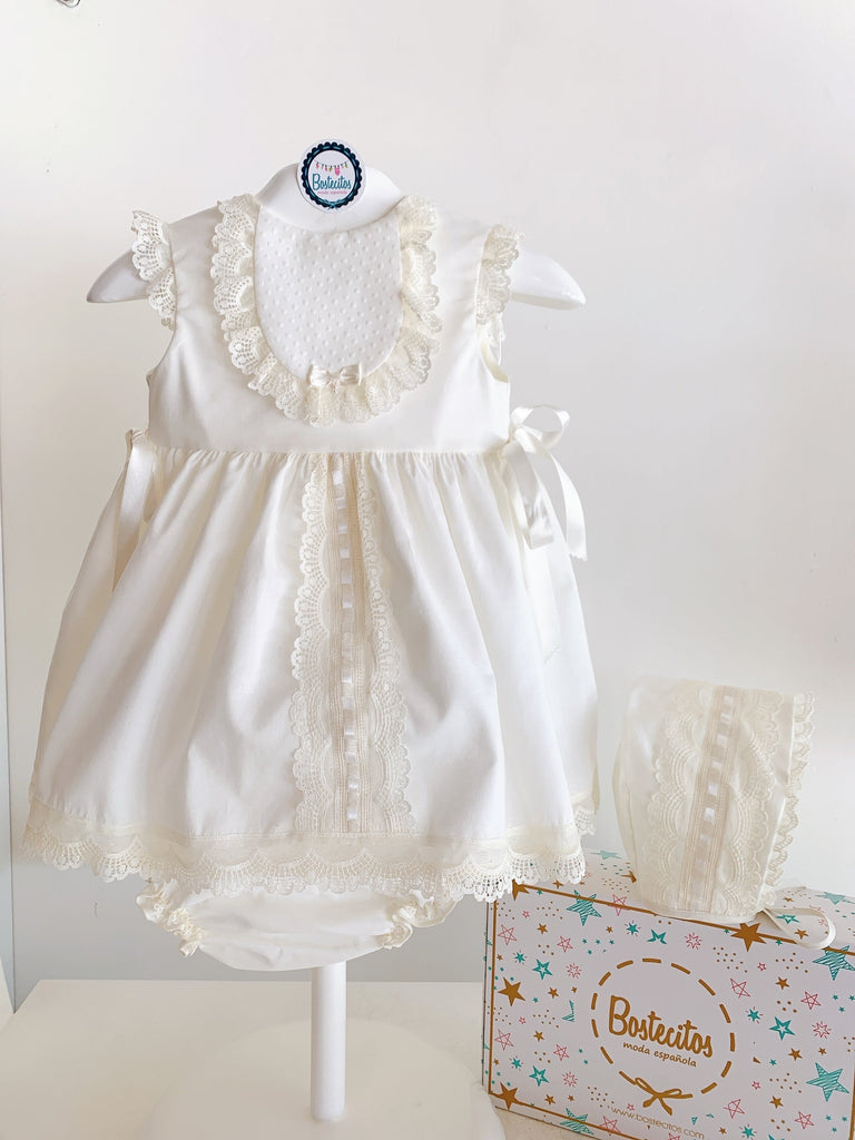 Vestido beige, encaje con gorro (24 meses)