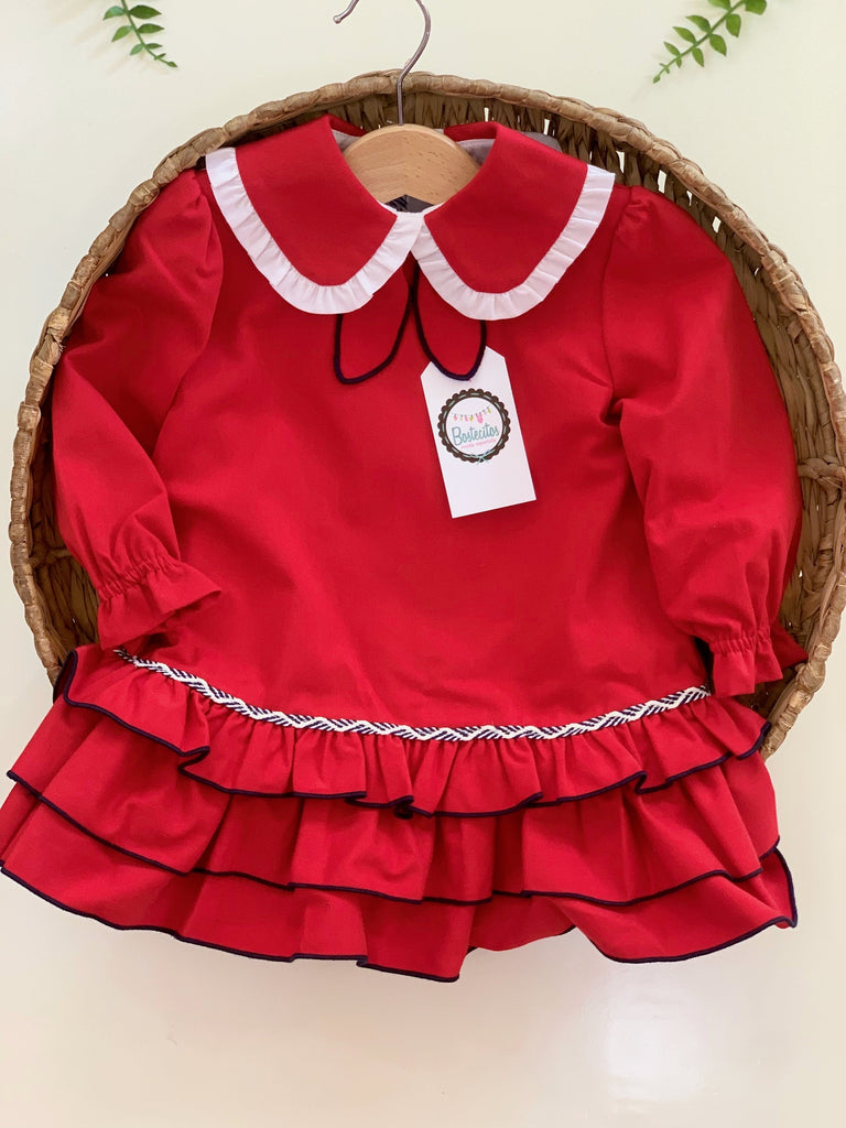 Vestido rojo cuello con Olán blanco